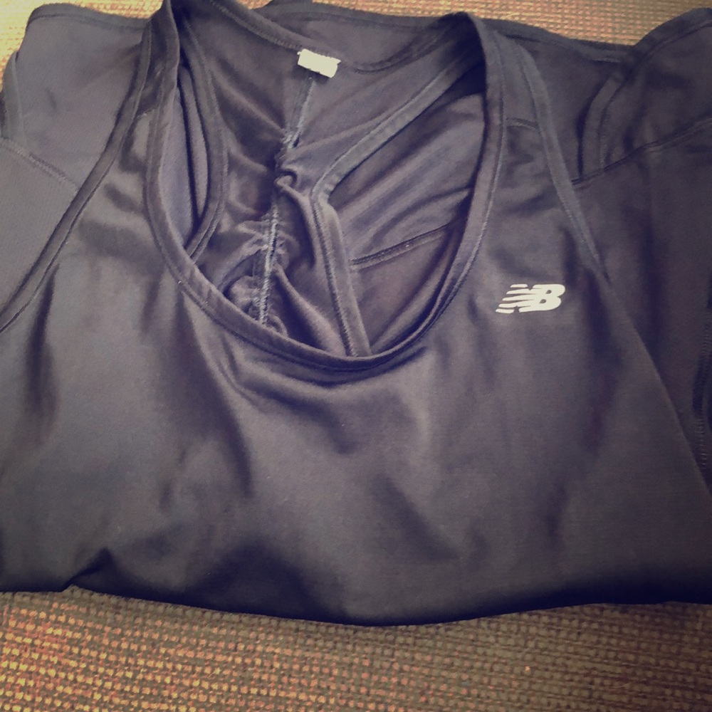New balance athletic top size medium